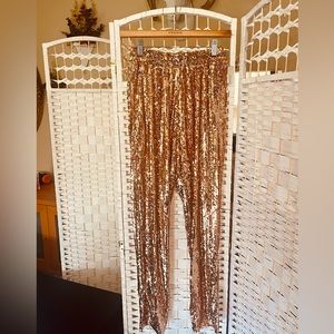 🪩NWT🪩 ROSE GOLD SEQUINS Pants! Francesca’s boutique party pants w/pockets! XS